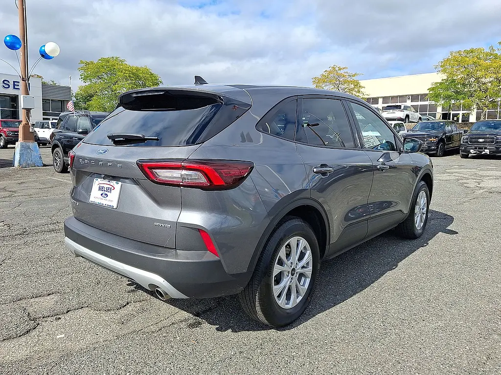2025 Ford Escape - $24,778