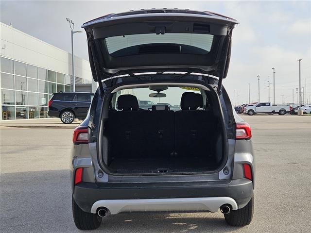 2023 Ford Escape - $19,500