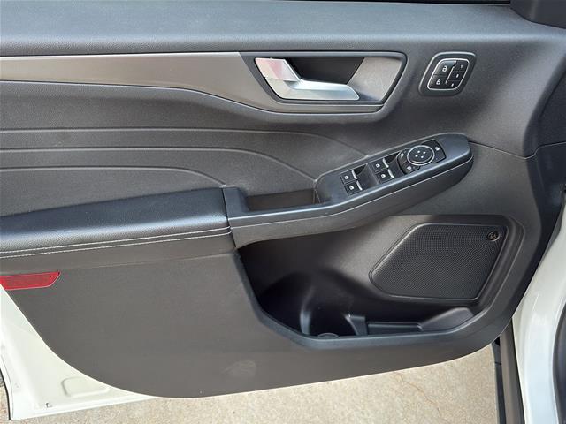 2023 Ford Escape - $22,490