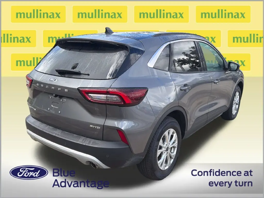 2023 Ford Escape - $25,300