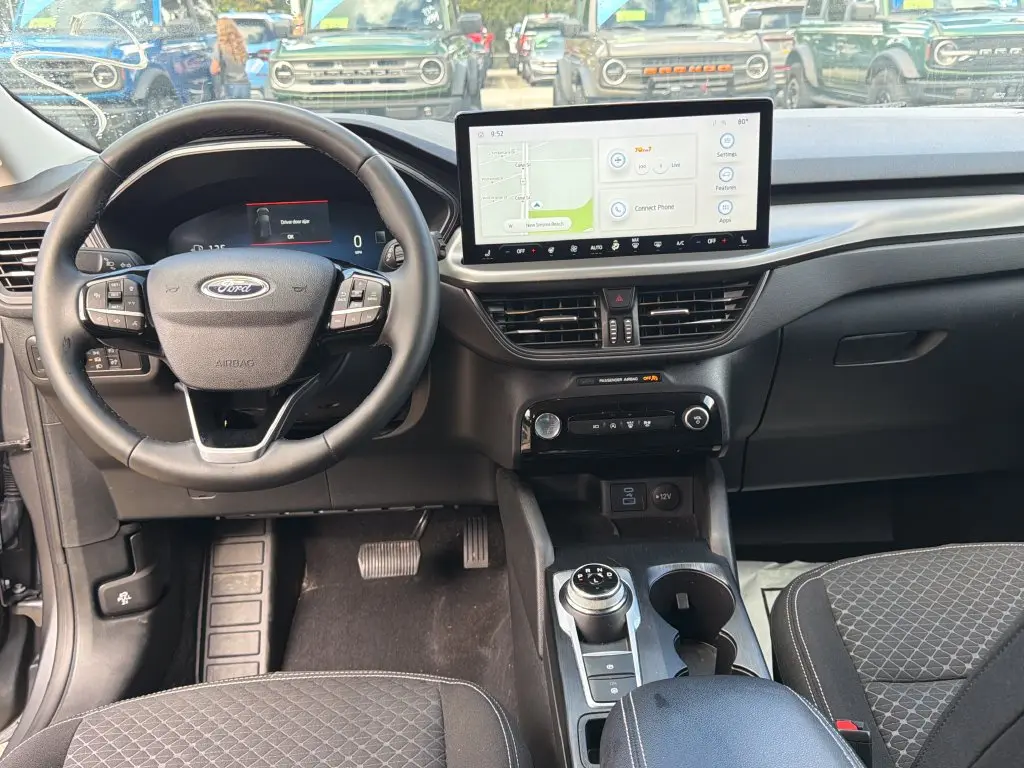 2023 Ford Escape - $25,300
