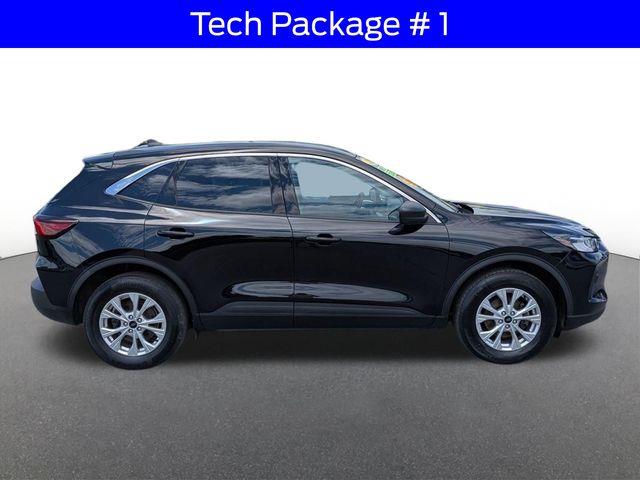 2023 Ford Escape - $23,495
