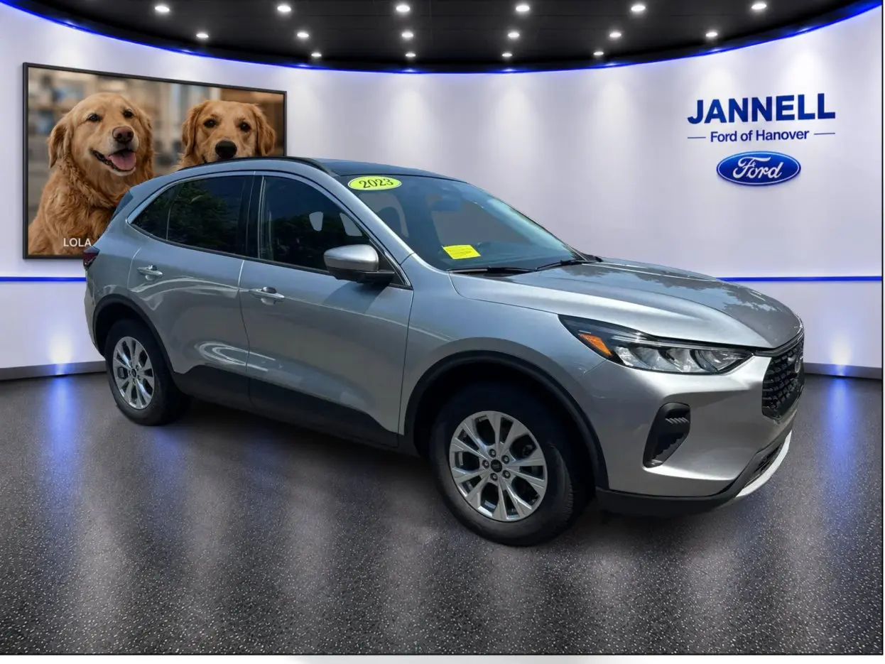 2023 Ford Escape - $27,444
