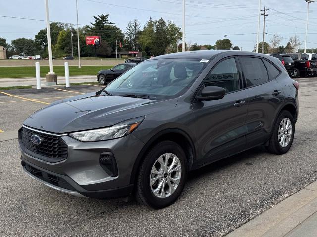 2025 Ford Escape - $19,949