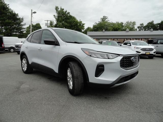 2025 Ford Escape - $29,999
