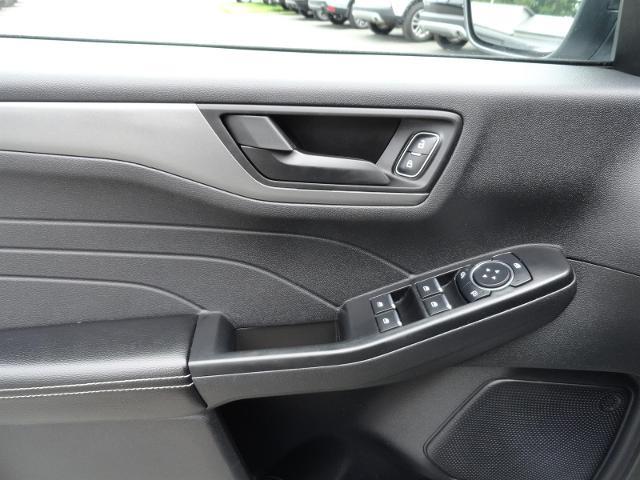 2025 Ford Escape - $29,999