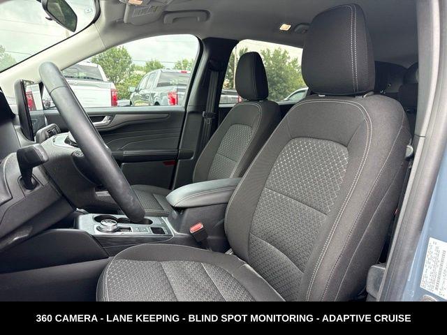 2023 Ford Escape Active — photo 1 of 12