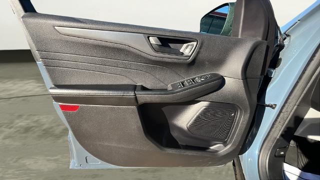 2023 Ford Escape - $24,429