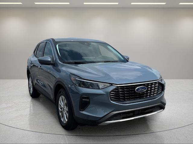 2023 Ford Escape - $21,995