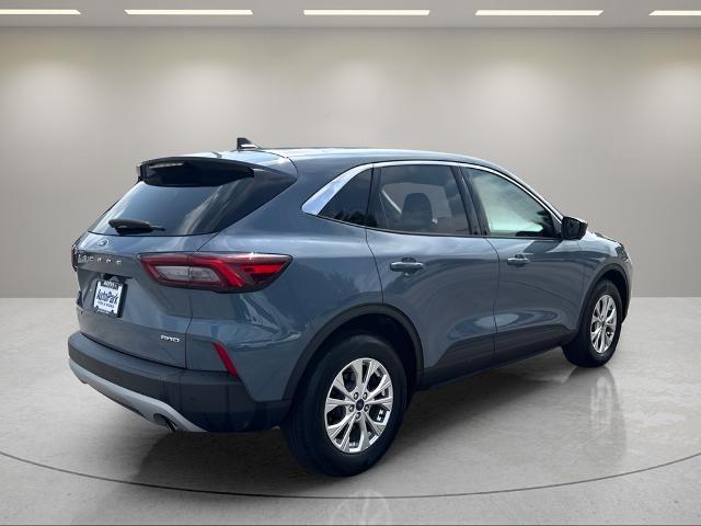 2023 Ford Escape - $21,995