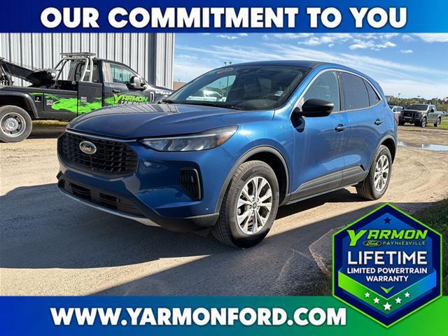 2023 Ford Escape - $23,490