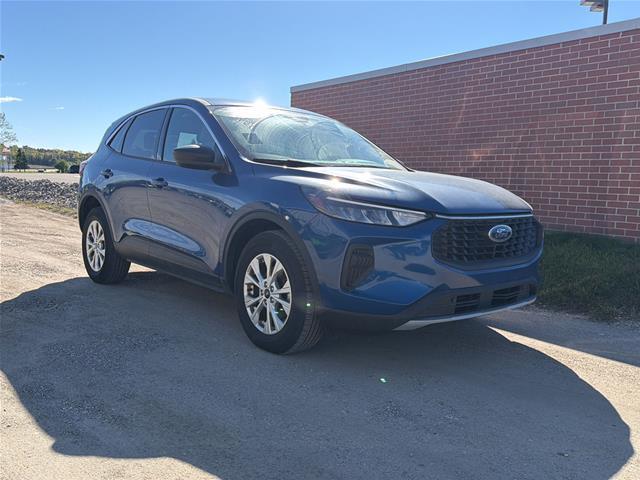2023 Ford Escape - $23,490