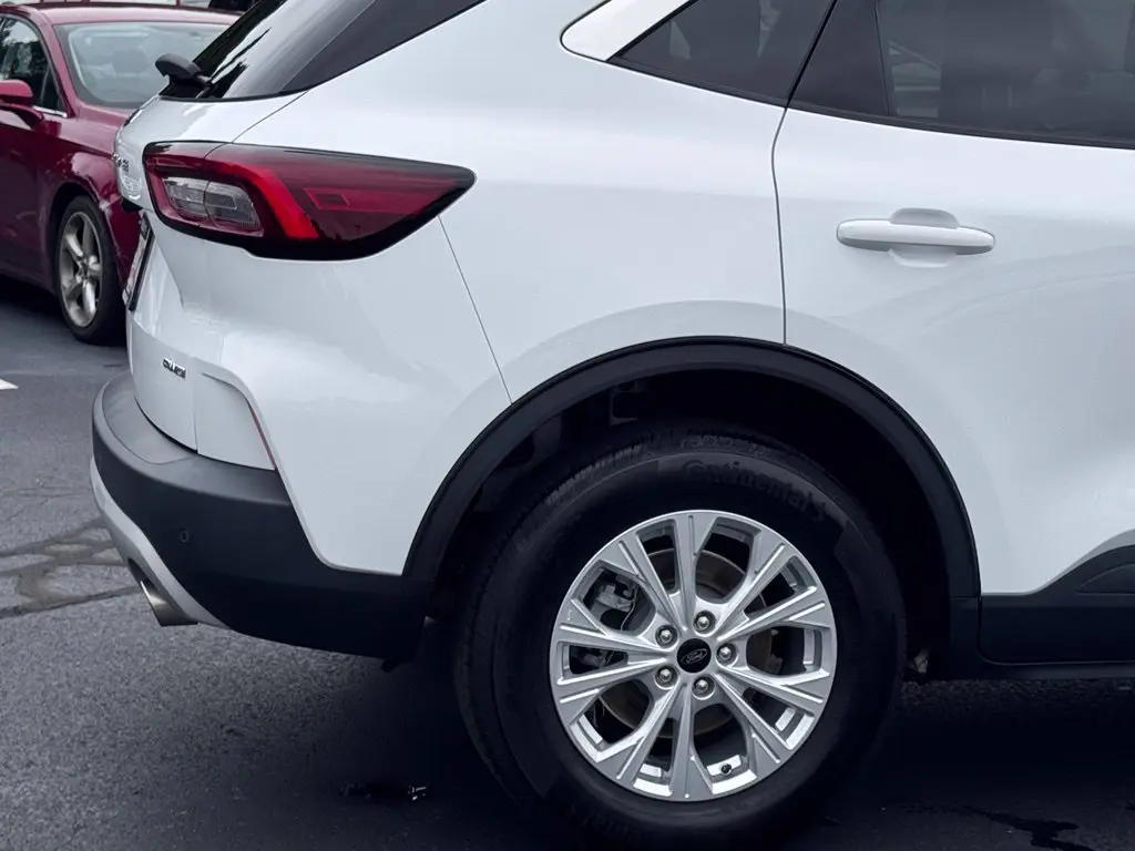 2024 Ford Escape - $23,000