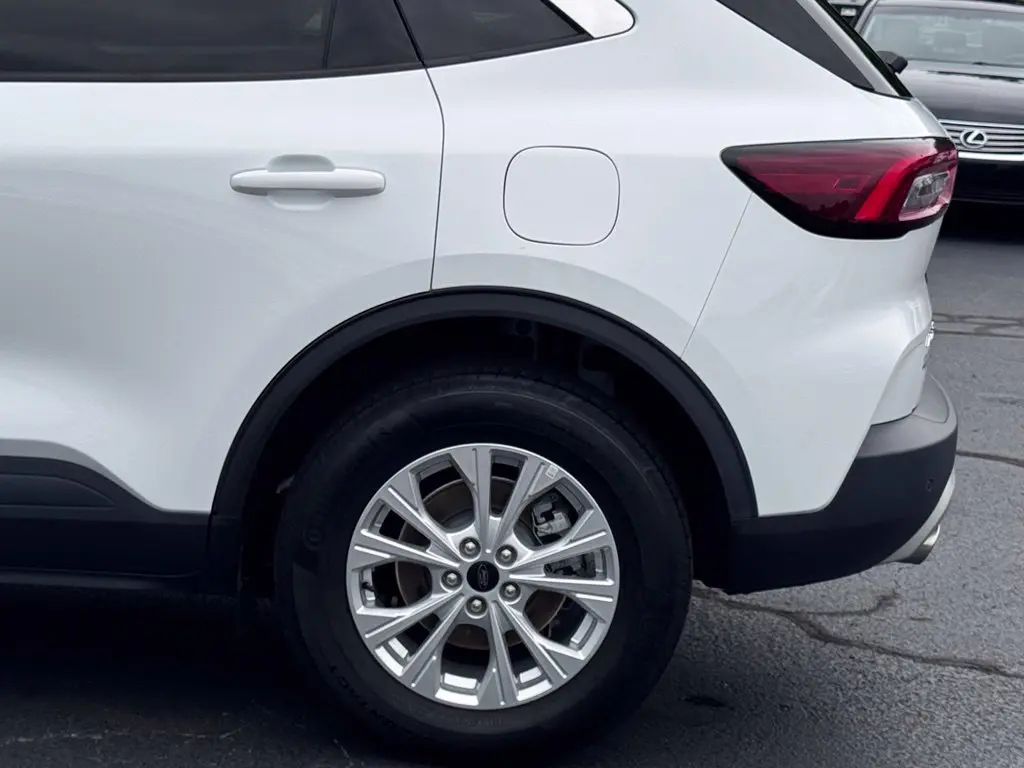 2024 Ford Escape - $23,000