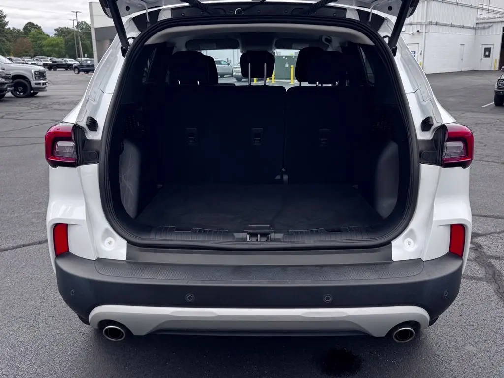 2024 Ford Escape - $23,000