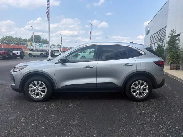 2023 Ford Escape - $22,560