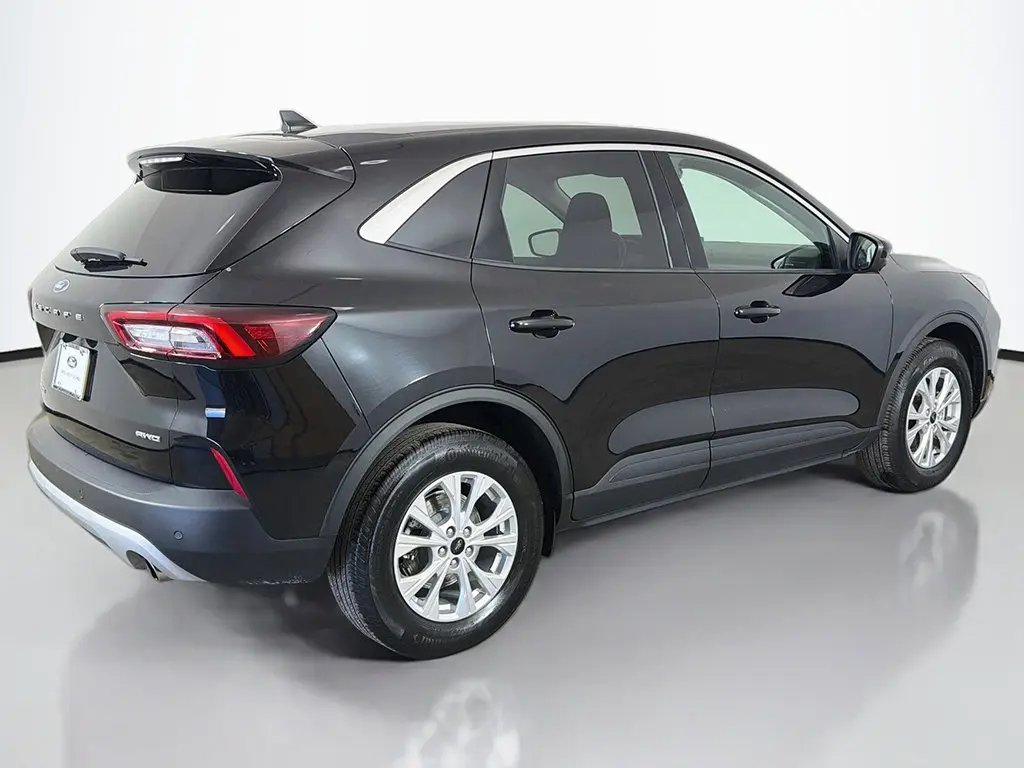 2023 Ford Escape - $20,129