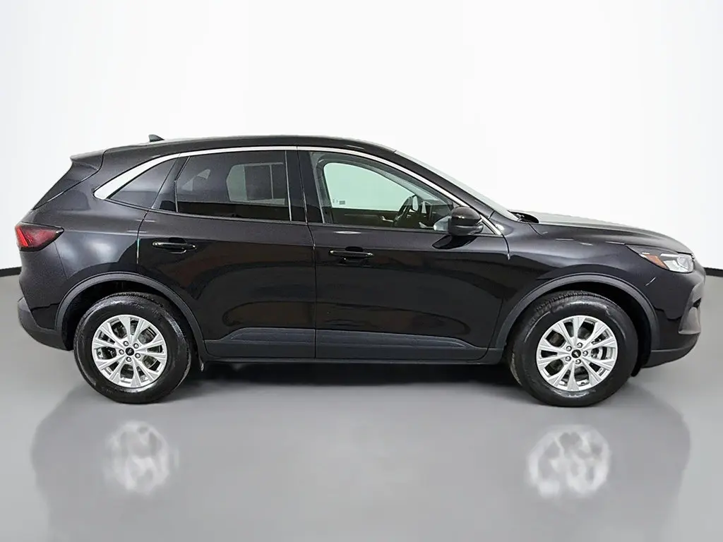 2023 Ford Escape - $20,129