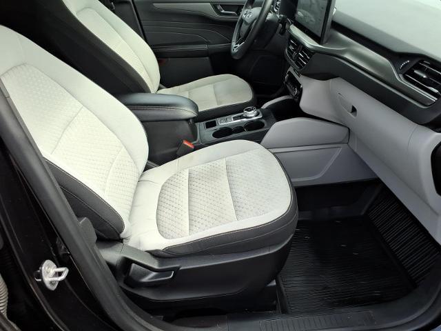 2023 Ford Escape - $22,895