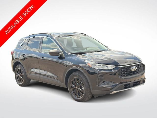 2023 Ford Escape Active — photo 1 of 12