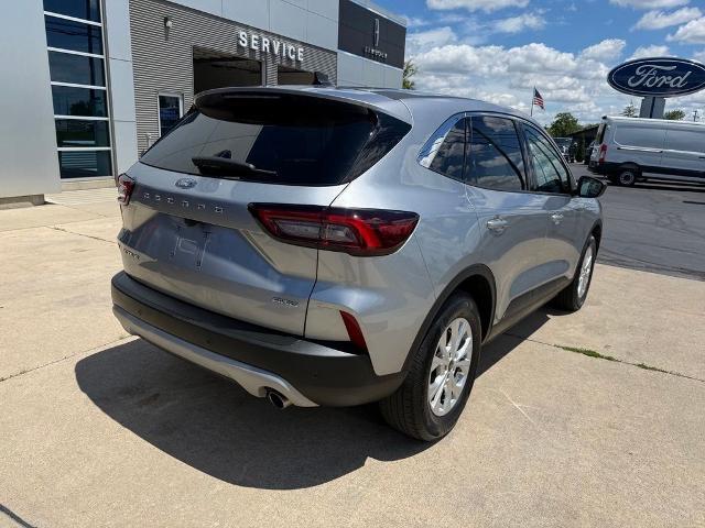 2023 Ford Escape - $22,000