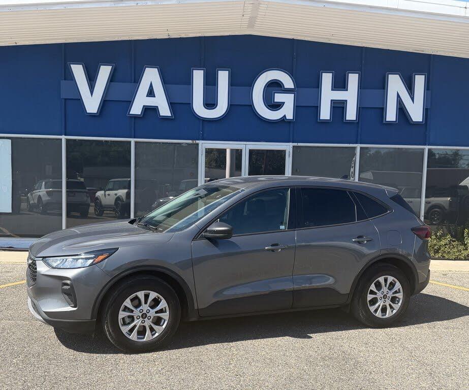2024 Ford Escape - $43,160