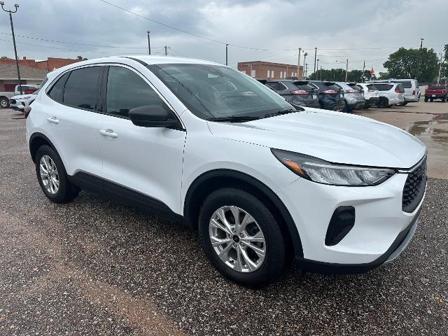 2024 Ford Escape - $26,900