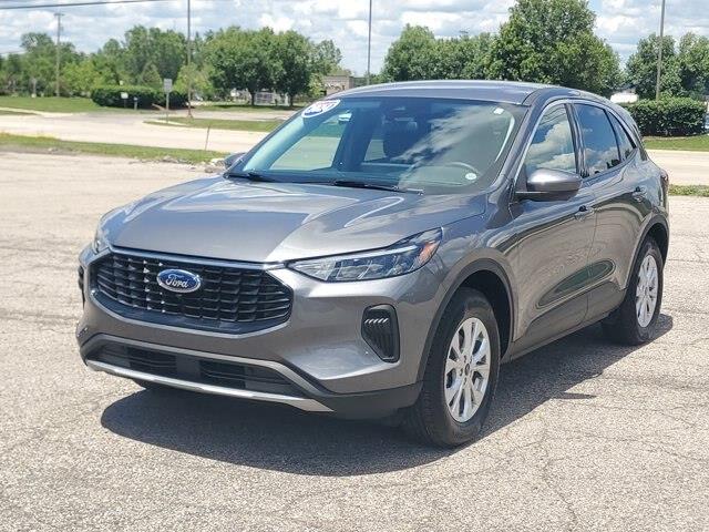 2024 Ford Escape - $28,995