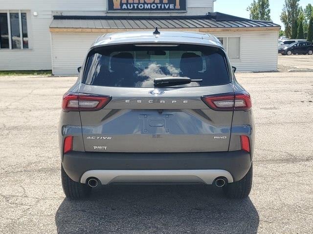 2024 Ford Escape - $28,995