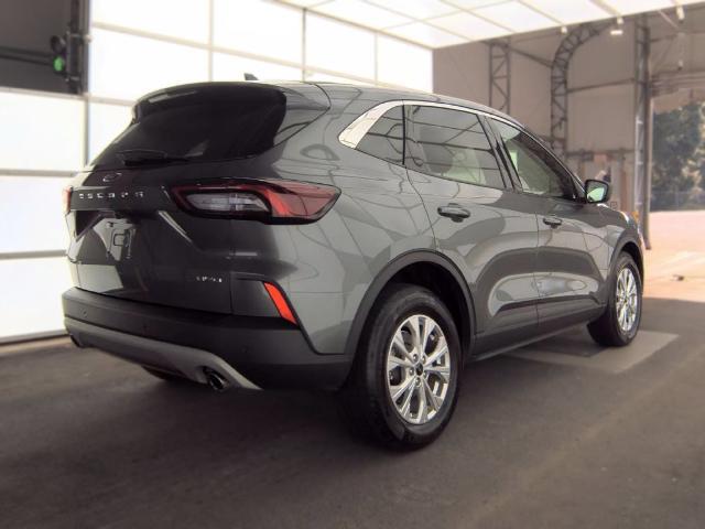 2023 Ford Escape - $22,399