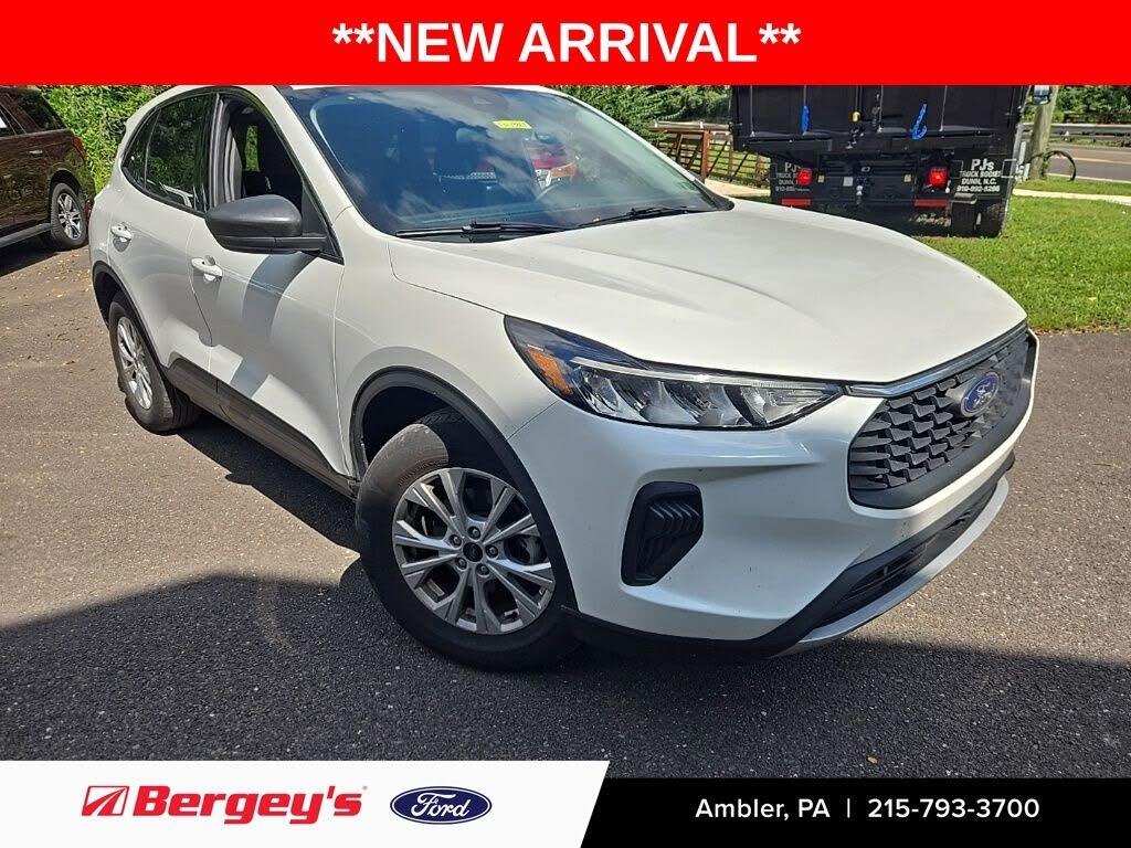 2023 Ford Escape - $21,985