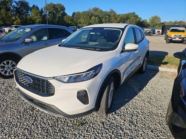 2023 Ford Escape - $23,945