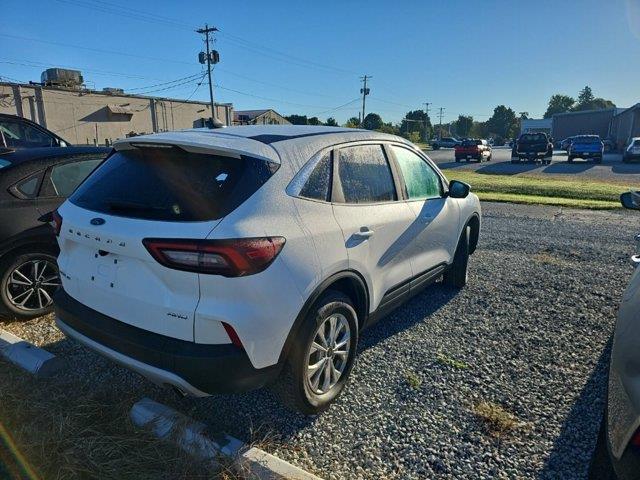 2023 Ford Escape - $23,945