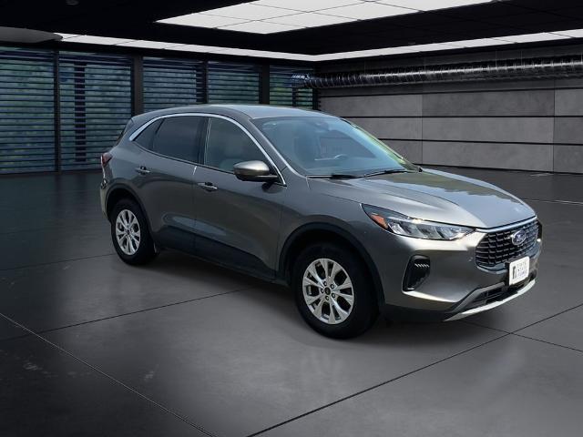 2023 Ford Escape - $26,920