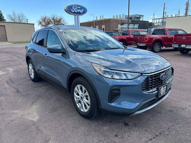 2023 Ford Escape - $24,900