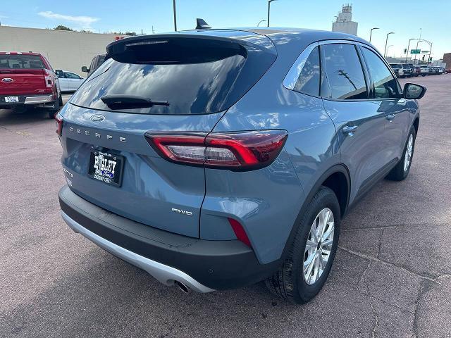 2023 Ford Escape - $24,900