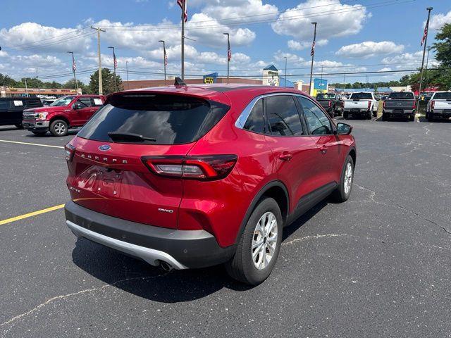 2023 Ford Escape - $23,393