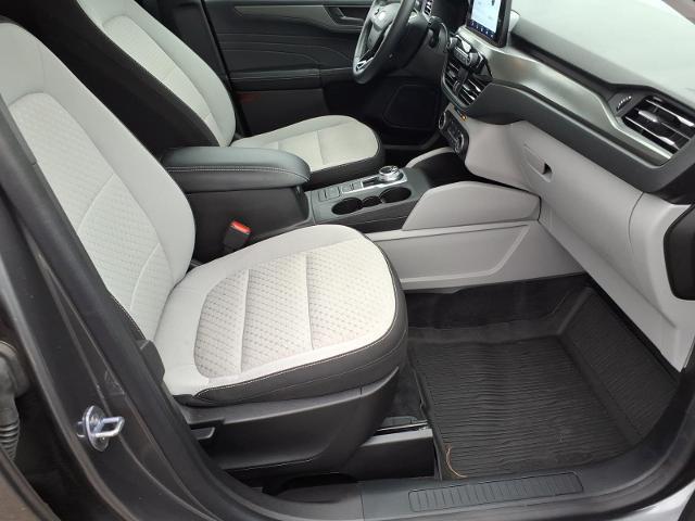2023 Ford Escape - $23,295