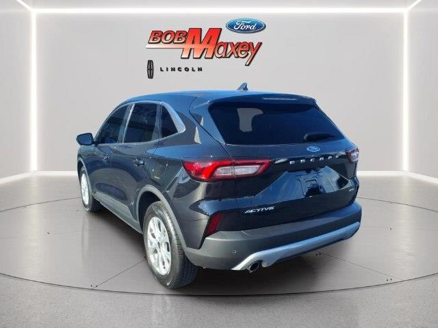 2023 Ford Escape - $20,703