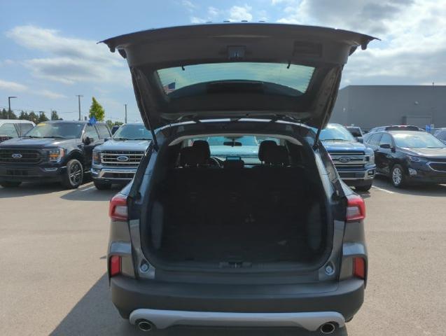 2025 Ford Escape - $20,304