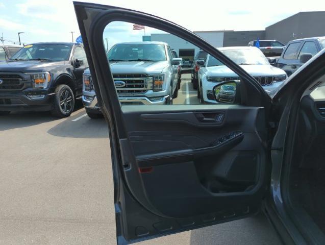 2025 Ford Escape - $20,304