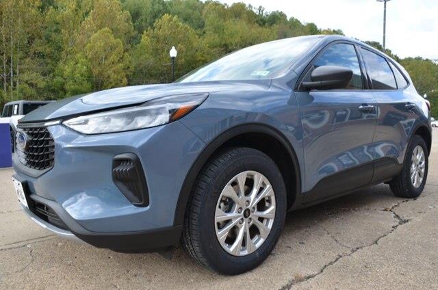2025 Ford Escape - $24,900