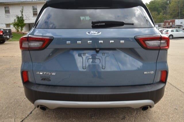 2025 Ford Escape - $24,900
