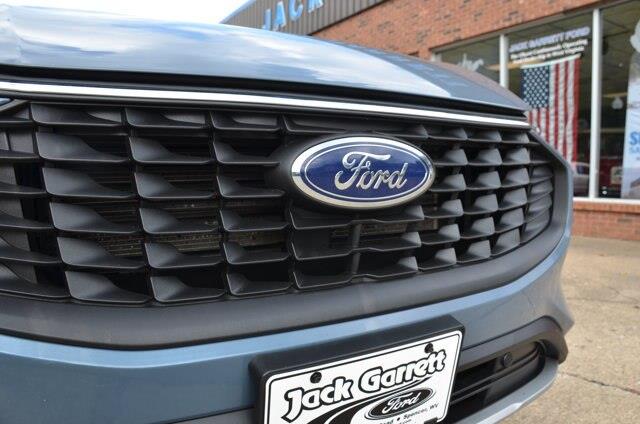 2025 Ford Escape - $24,900