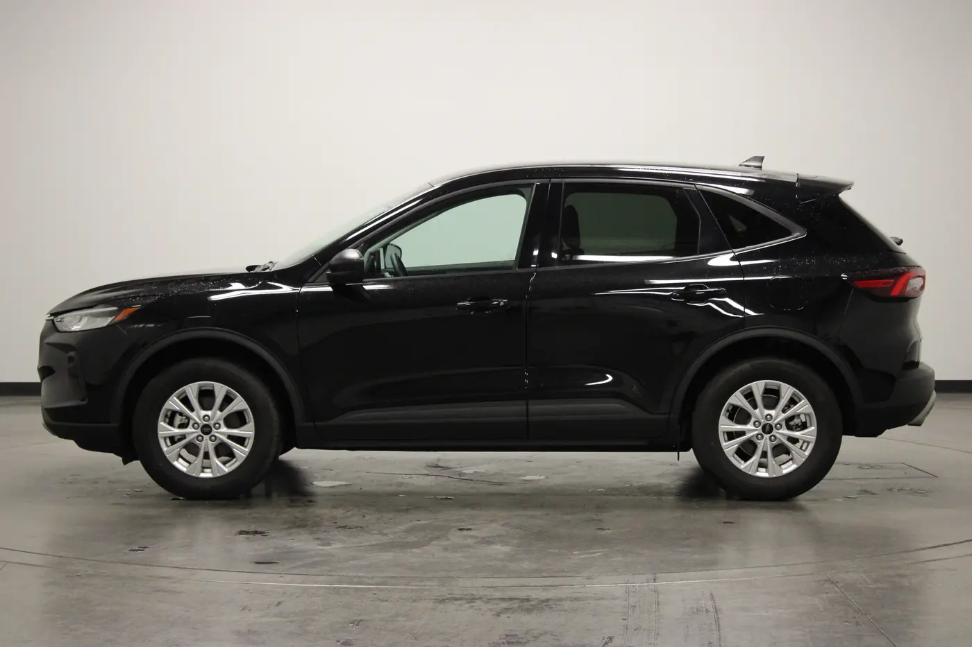 2025 Ford Escape - $21,962