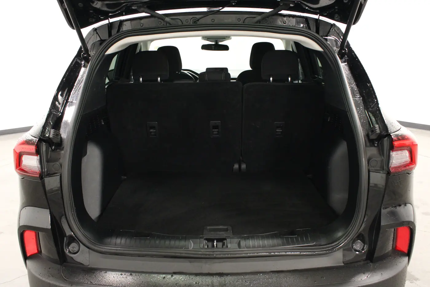 2025 Ford Escape - $21,962