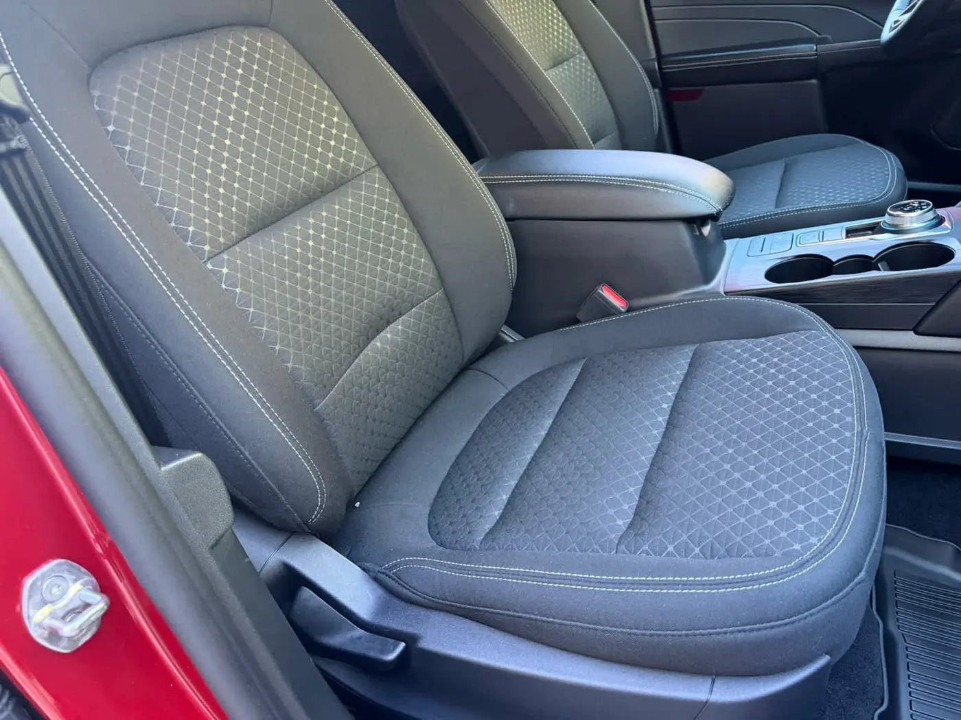 2025 Ford Escape - $26,999
