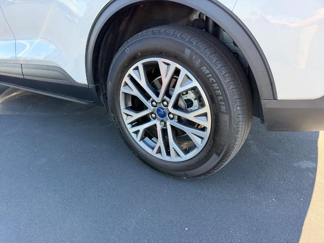 2022 Ford Escape - $20,300