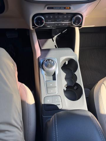 2022 Ford Escape - $20,300