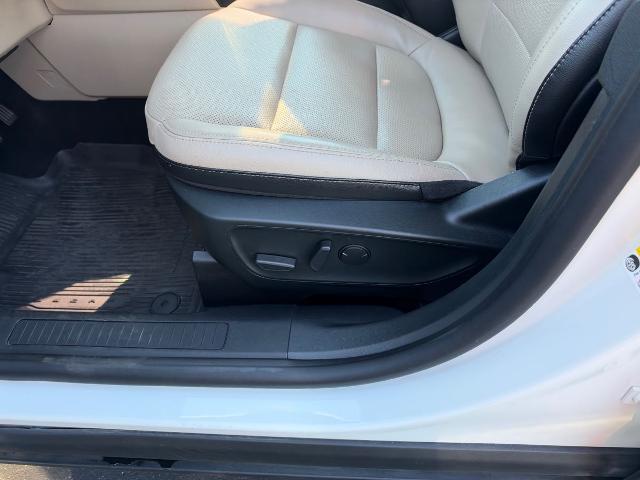 2022 Ford Escape - $20,300